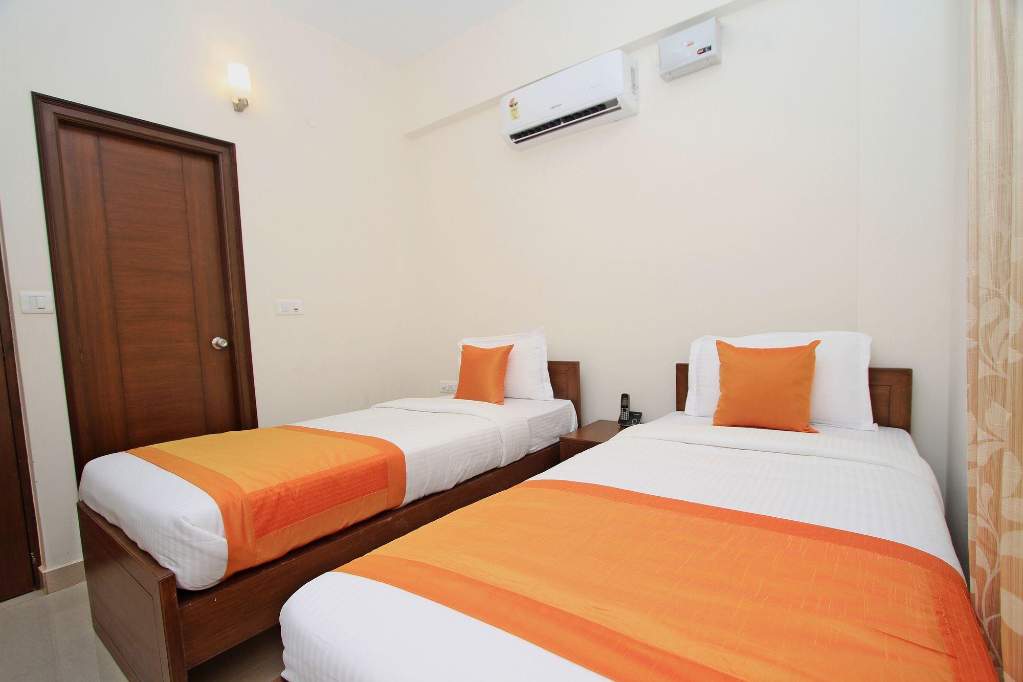 Hotel Oyo 4797 Lulu Hospitality Yelahanka Exterior foto