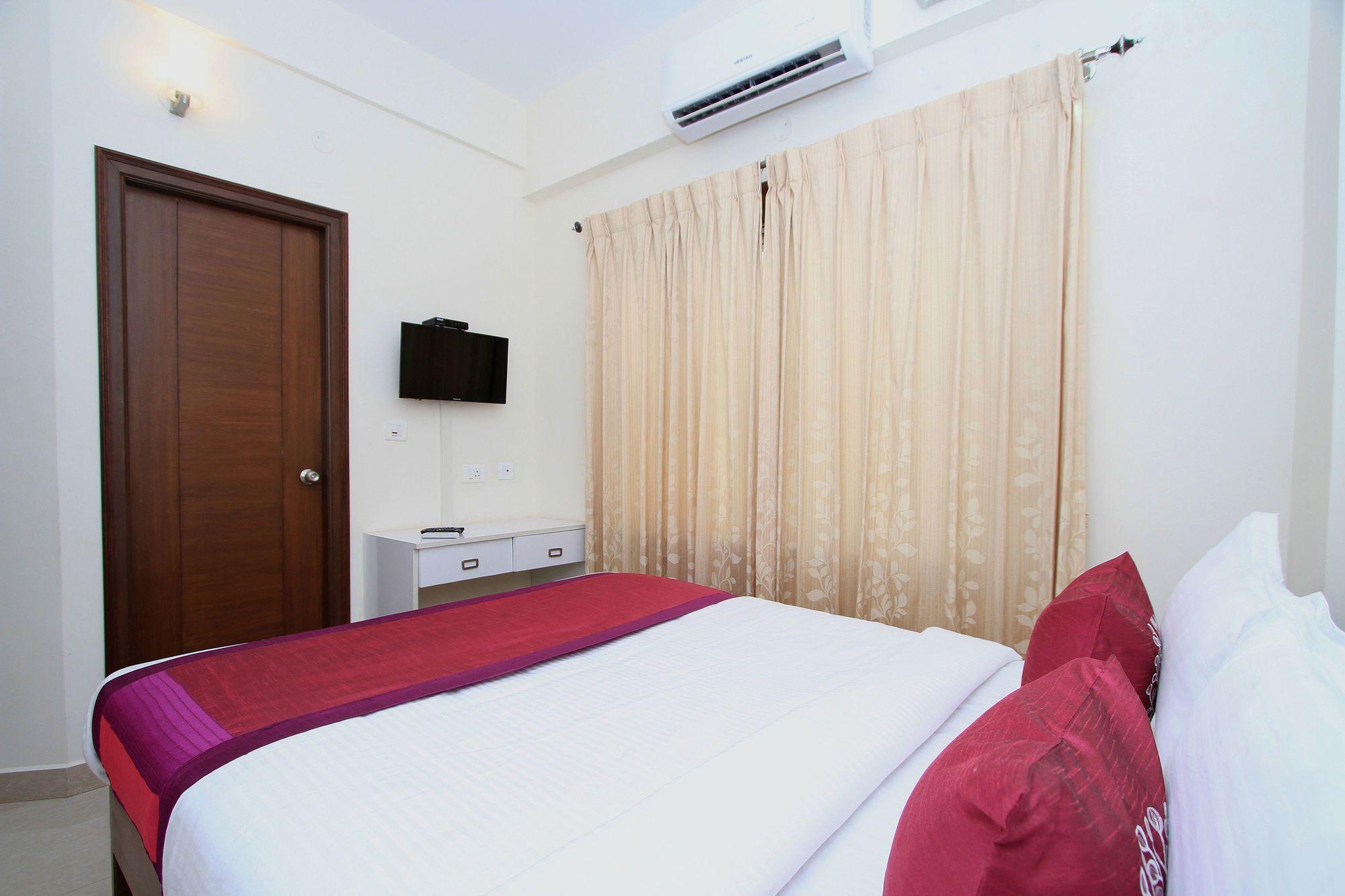 Hotel Oyo 4797 Lulu Hospitality Yelahanka Exterior foto