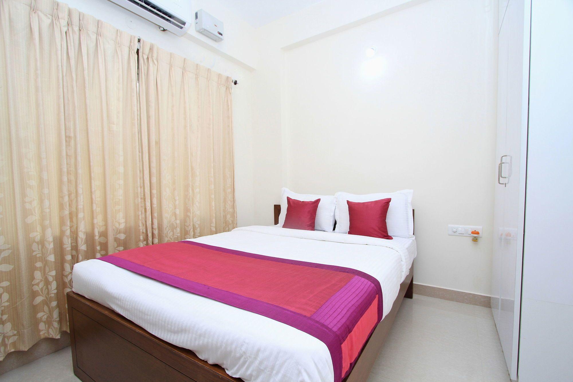 Hotel Oyo 4797 Lulu Hospitality Yelahanka Exterior foto