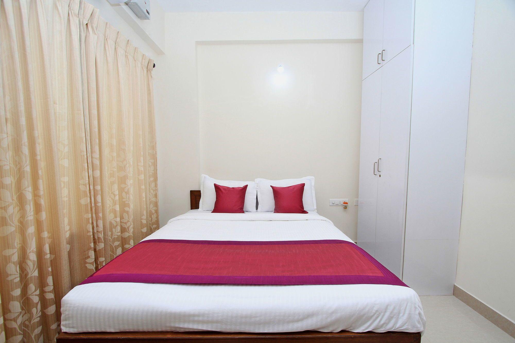 Hotel Oyo 4797 Lulu Hospitality Yelahanka Exterior foto